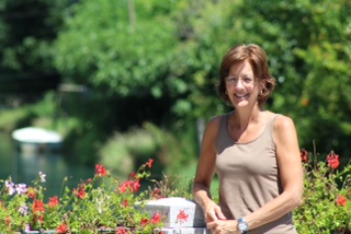 monieca-on-a-bridge-in-sacile