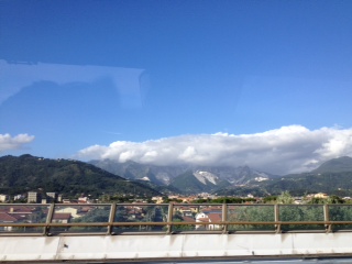 white-marble-being-quarried-from-moutains-west-of-florence-b